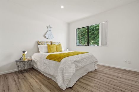 Photo of property in 2/24 Edinburgh Avenue, Rosehill, Papakura, 2113