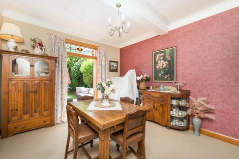 Photo of property in 61 Victoria Avenue, Palmerston North, 4410