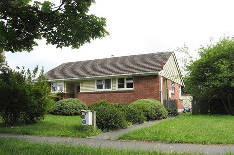 Photo of property in 8 Hooker Avenue, Bryndwr, Christchurch, 8053