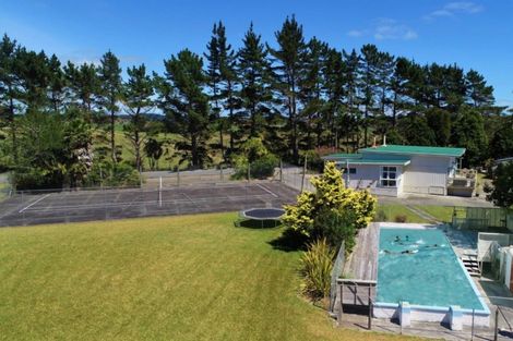 Photo of property in Ex Ararua Primary School, 1823 Ararua Road, Ararua, Matakohe, 0594