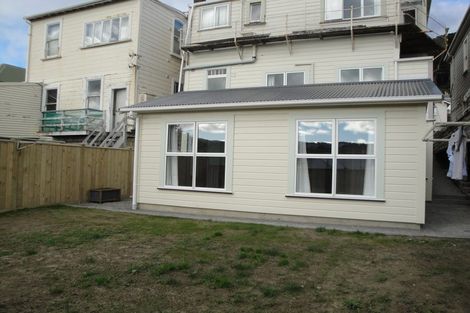 Photo of property in 4/112 Austin Street, Mount Victoria, Wellington, 6011