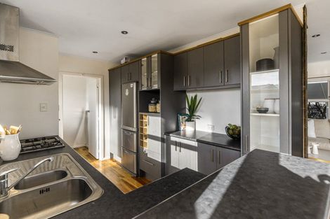 Photo of property in 115 Stanley Road, Glenfield, Auckland, 0629