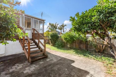 Photo of property in 6/34 Pupuke Road, Takapuna, Auckland, 0622