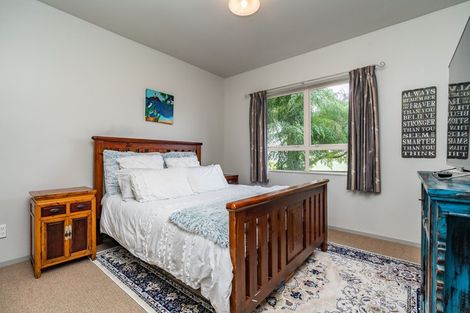 Photo of property in 141 Marsden Bay Drive, One Tree Point, 0118