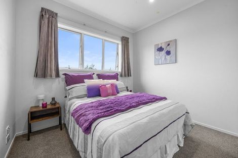 Photo of property in 5 Malbec Place, Huapai, Kumeu, 0810