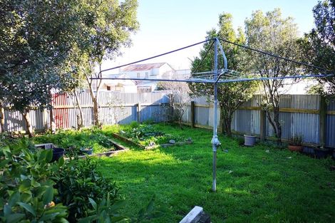 Photo of property in 3 Hickson Street, Featherston, 5710