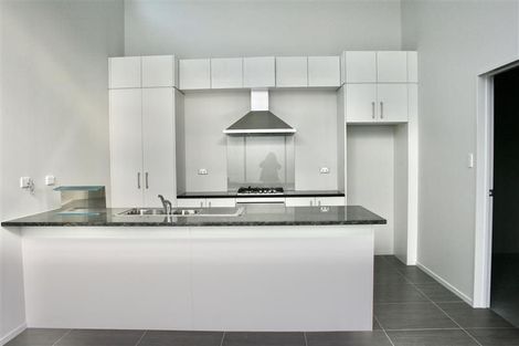 Photo of property in 19 Lieutenant Lane, Papakura, 2110