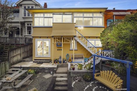 Photo of property in 7 Mcintyre Avenue, Mount Victoria, Wellington, 6011