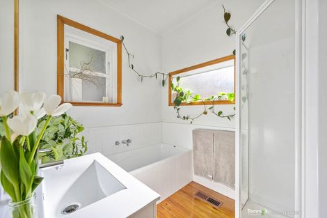 Photo of property in 121 Onslow Road, Khandallah, Wellington, 6035