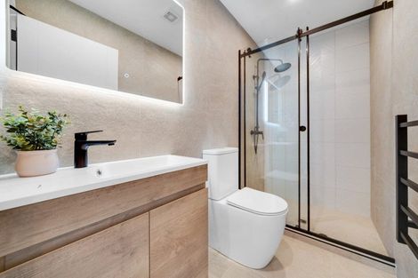 Photo of property in 4 Barrie Avenue, Papatoetoe, Auckland, 2025