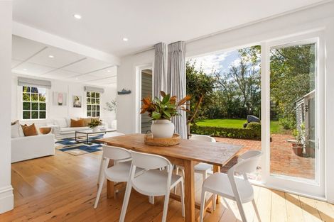 Photo of property in 54 Fendalton Road, Fendalton, Christchurch, 8014