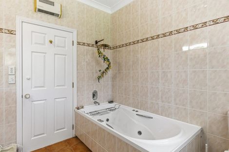 Photo of property in 9 Maple Lane, Waikanae, 5036