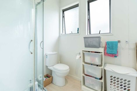 Photo of property in 33 Keegan Drive, Massey, Auckland, 0614