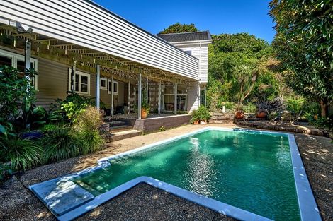 Photo of property in 15 Kowhai Street, Eastbourne, Lower Hutt, 5013