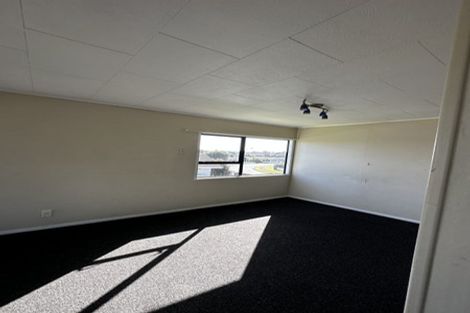 Photo of property in 18 Kopara Place, Clendon Park, Auckland, 2103