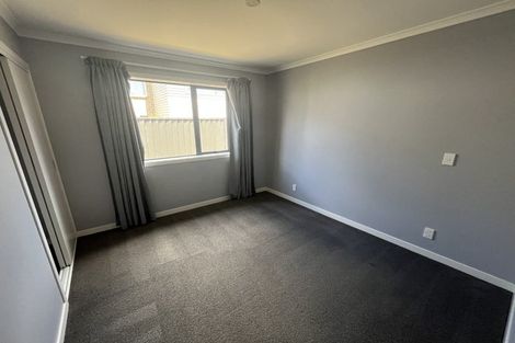 Photo of property in 27 Kaki Drive, Kenepuru, Porirua, 5022