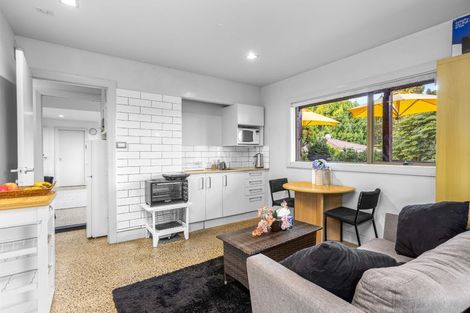 Photo of property in 14 Portsea Place, Chatswood, Auckland, 0626