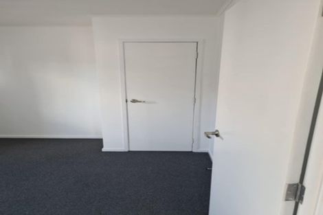 Photo of property in 18 Styca Place, Sunnyvale, Auckland, 0612
