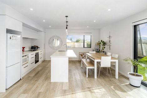 Photo of property in 31 Palm Drive, Whitianga, 3510