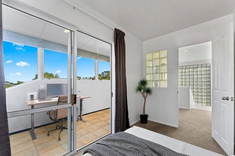 Photo of property in 1/104a Beach Road, Castor Bay, Auckland, 0620