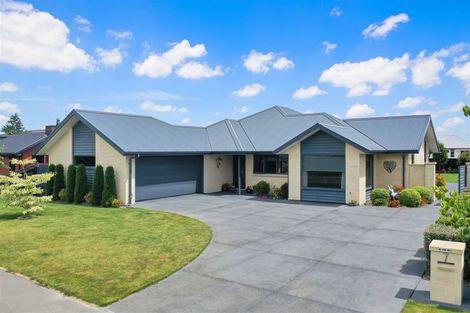 Photo of property in 7 Whiteoak Grove, Tinwald, Ashburton, 7700