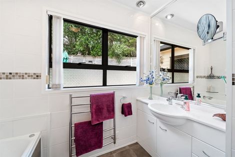 Photo of property in 32 Layton Road, Manly, Whangaparaoa, 0930