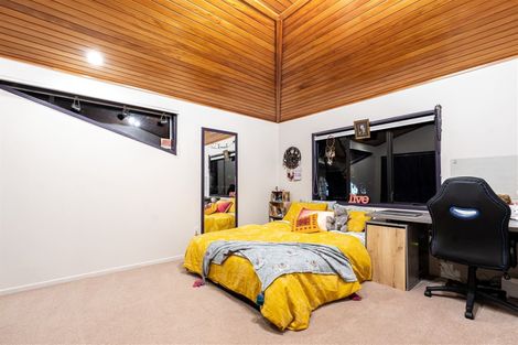 Photo of property in 19 Kitewao Street, Northcote, Auckland, 0627