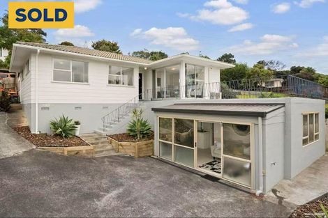 Photo of property in 1/10 Mcquoid Place, Glenfield, Auckland, 0629