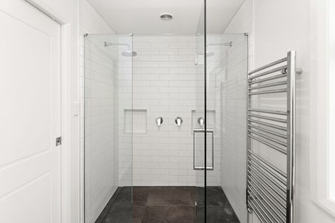 Photo of property in 101 Chaucer Road, Hospital Hill, Napier, 4110