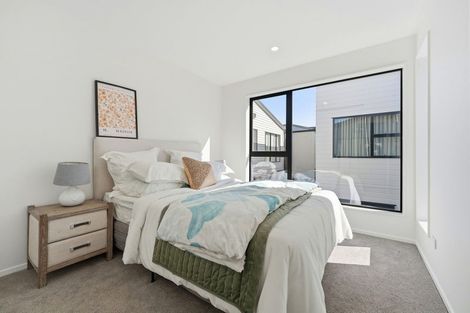 Photo of property in 102e Te Oneroa Way, Long Bay, Auckland, 0630