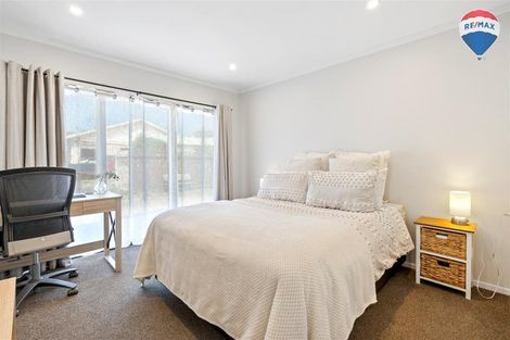 Photo of property in 17 Norton Park Avenue, Fairfield, Lower Hutt, 5011