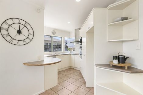 Photo of property in 2/67 Andrew Road, Howick, Auckland, 2010