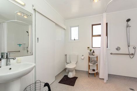 Photo of property in 247 Mangorei Road, Merrilands, New Plymouth, 4312