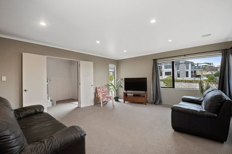 Photo of property in 1 Botanical Heights Drive, Waipahihi, Taupo, 3330