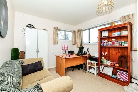 Photo of property in 35 Glen Lynne Avenue, Queenwood, Hamilton, 3210