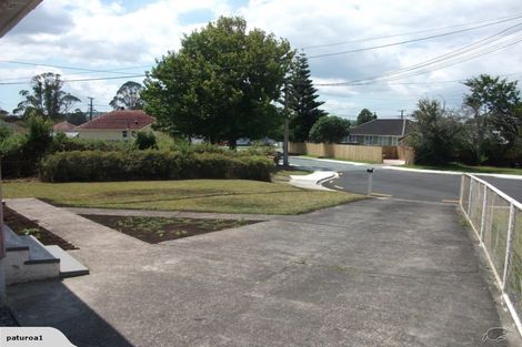 Photo of property in 13 Hill Crescent, New Lynn, Auckland, 0600