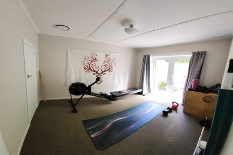 Photo of property in 23 Holmes Grove, Naenae, Lower Hutt, 5011