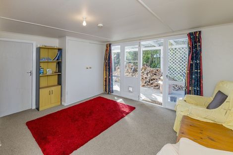 Photo of property in 1 Oriel Place, Levin, 5510