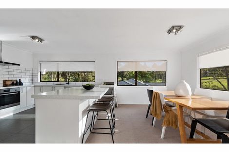 Photo of property in 54 The Avenue, Albany, Auckland, 0632