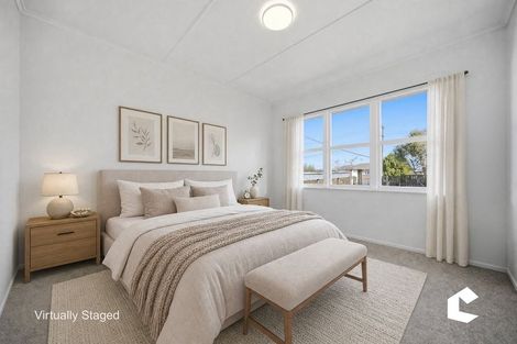 Photo of property in 194 Chivalry Road, Glenfield, Auckland, 0629