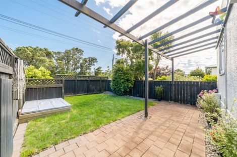 Photo of property in 206a Miromiro Road, Normandale, Lower Hutt, 5010