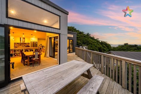 Photo of property in 9 Mulberry Street, Maungaraki, Lower Hutt, 5010