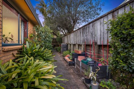 Photo of property in 19 Angel Way, Stanmore Bay, Whangaparaoa, 0932