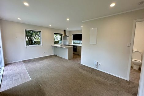 Photo of property in 22 Airdrie Road, Ranui, Auckland, 0612