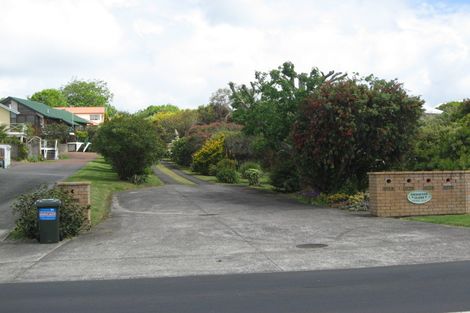 Photo of property in 890 Whangaparaoa Road, Manly, Whangaparaoa, 0930