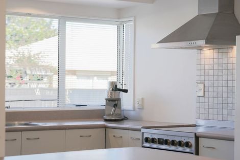 Photo of property in 5 Beachwater Grove, Paraparaumu Beach, Paraparaumu, 5032