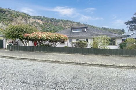 Photo of property in 44 Stoke Street, Sumner, Christchurch, 8081