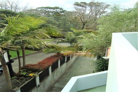 Photo of property in 2/8 Sarsfield Street, Herne Bay, Auckland, 1011
