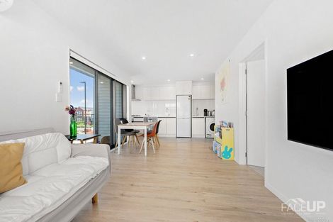 Photo of property in 2 Clay Lane, Hobsonville, Auckland, 0616