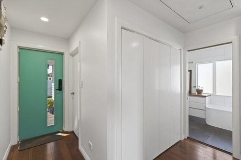 Photo of property in 134 Tukapa Street, Westown, New Plymouth, 4310